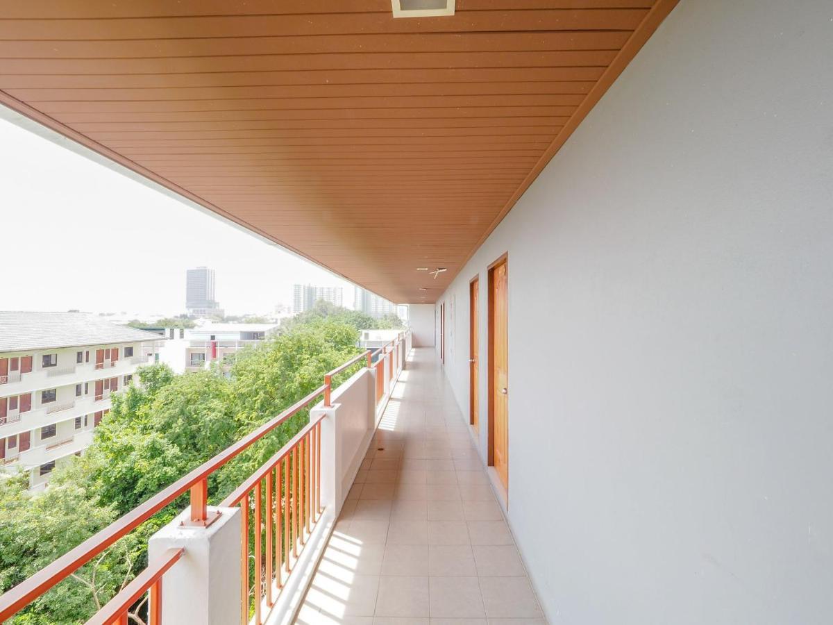 באנג לאמונג Oyo 75367 Ud Pattaya Hotel מראה חיצוני תמונה
