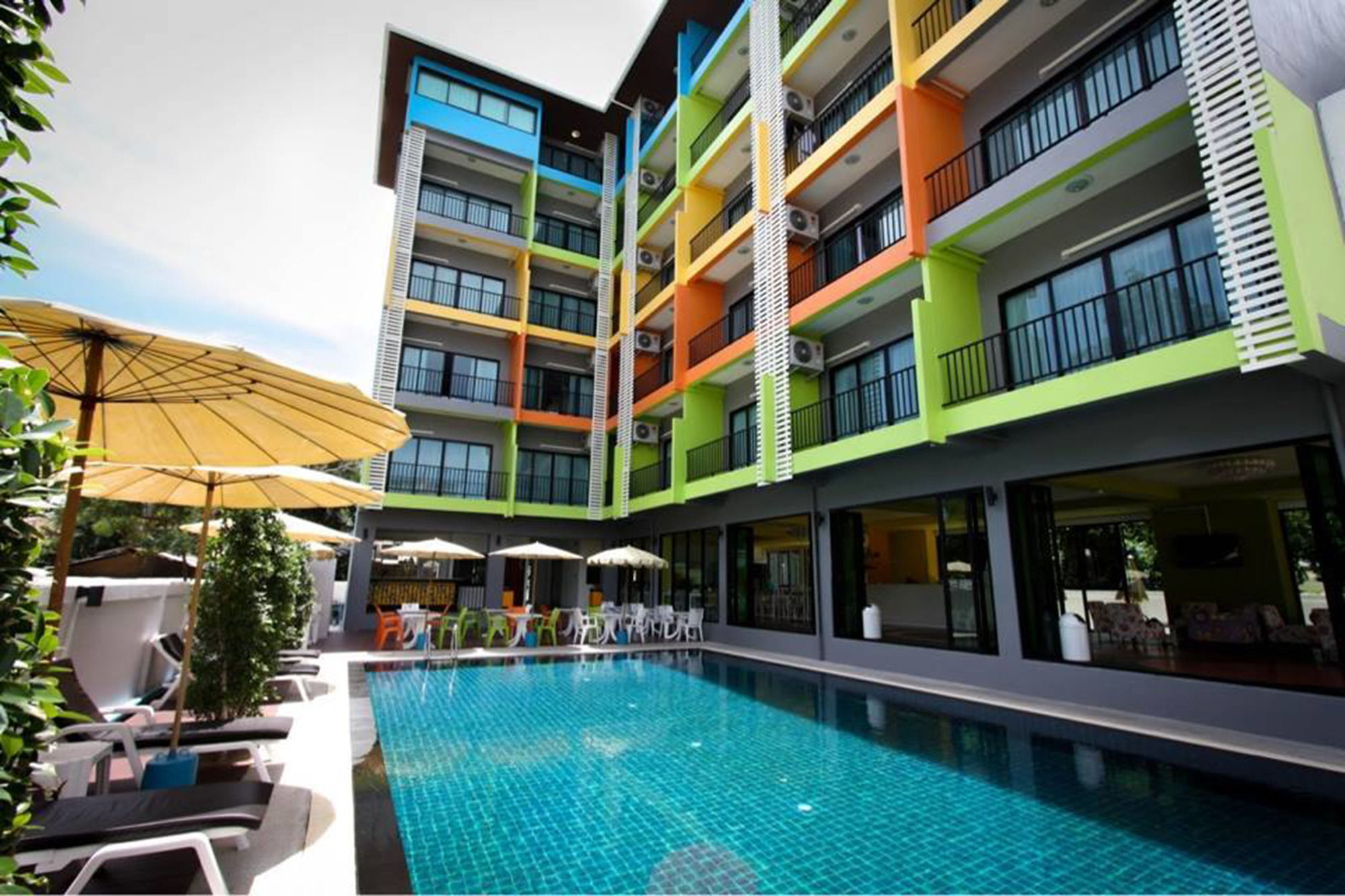 באנג לאמונג Oyo 75367 Ud Pattaya Hotel מראה חיצוני תמונה