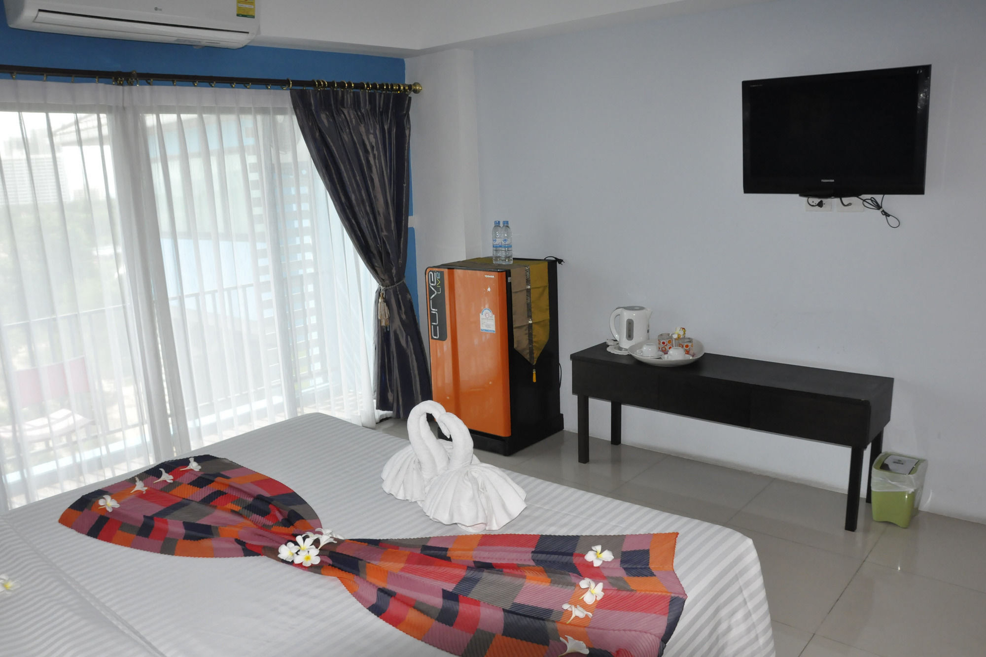 באנג לאמונג Oyo 75367 Ud Pattaya Hotel מראה חיצוני תמונה